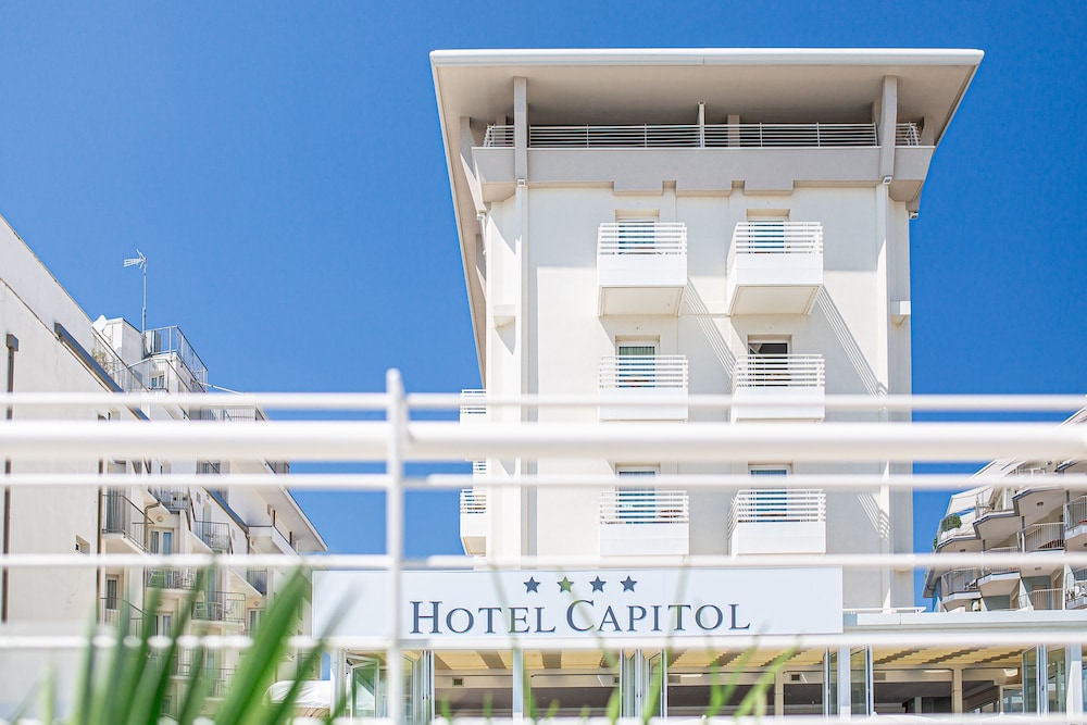 Hotel Capitol 3/54