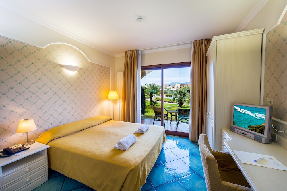 Hotel Santa Gilla 39/66