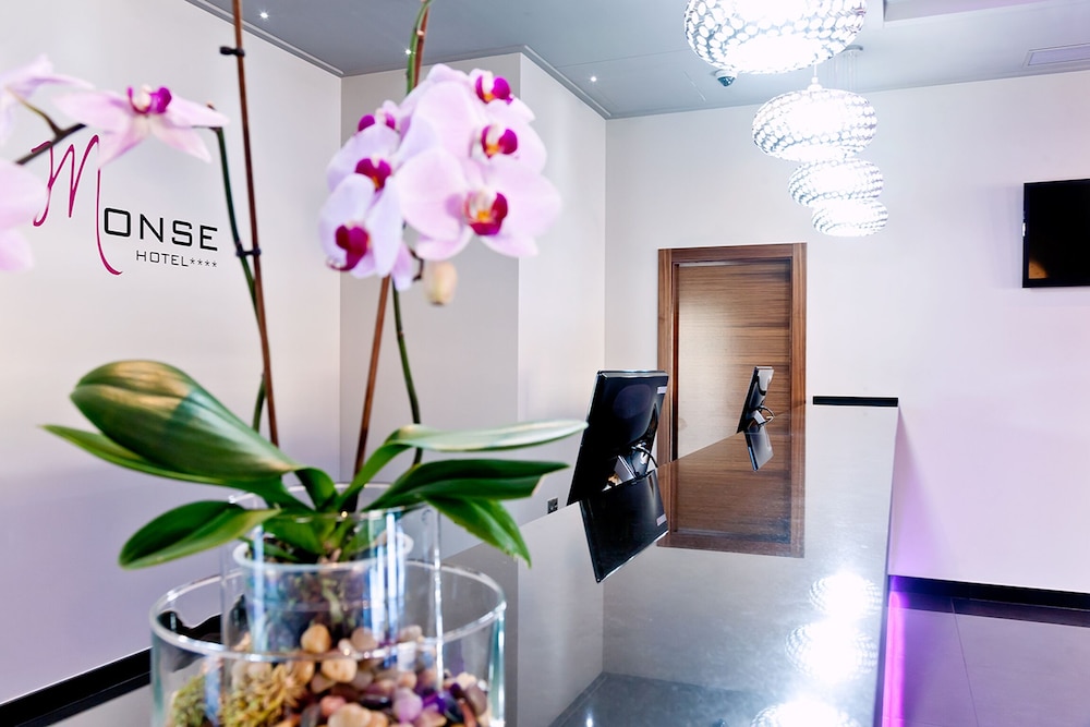 Dna Monse Spa Golf Hotel 9/47