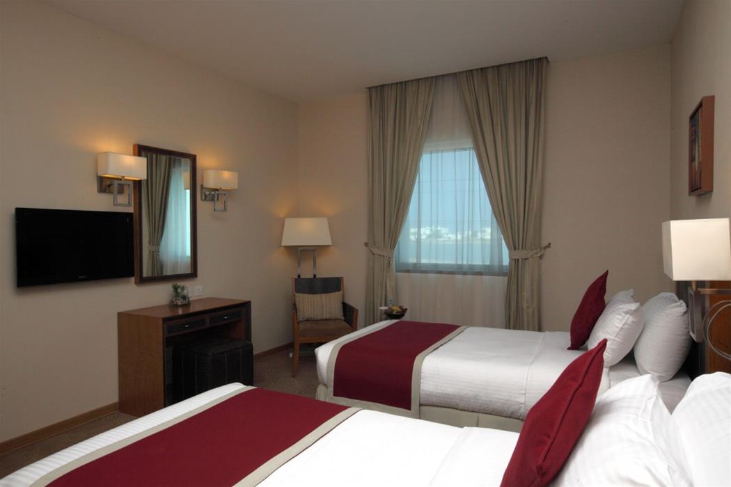 فندق مينا الجبيل سابقا جولدن توليب(Razana Hotel Al Jubail) 21/60