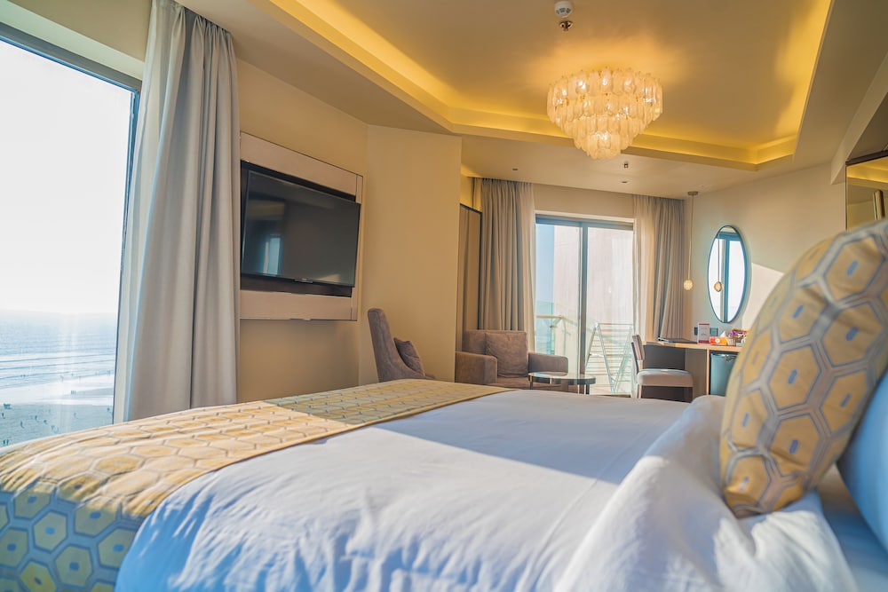 Ramada by Wyndham Cox's Bazar Kolatoli Beach 14/42