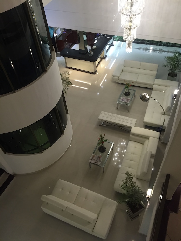 Arenal Hotel 8/50