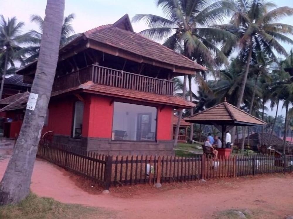 Blue Water Beach Resort 3/23