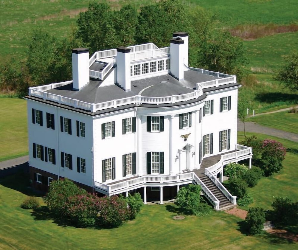 East Wind Inn 7/75