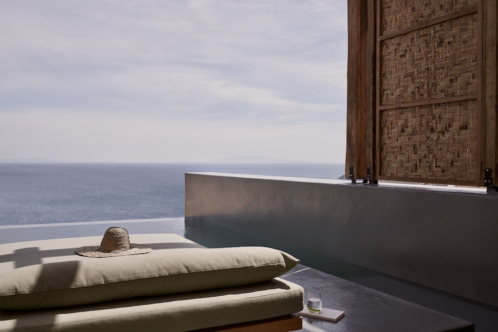 Archipelagos All Suites 9/50