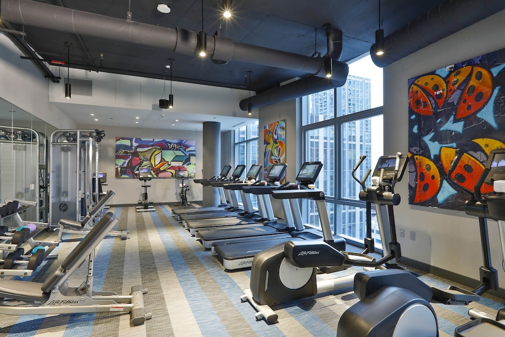 Aloft Chicago Mag Mile 22/47