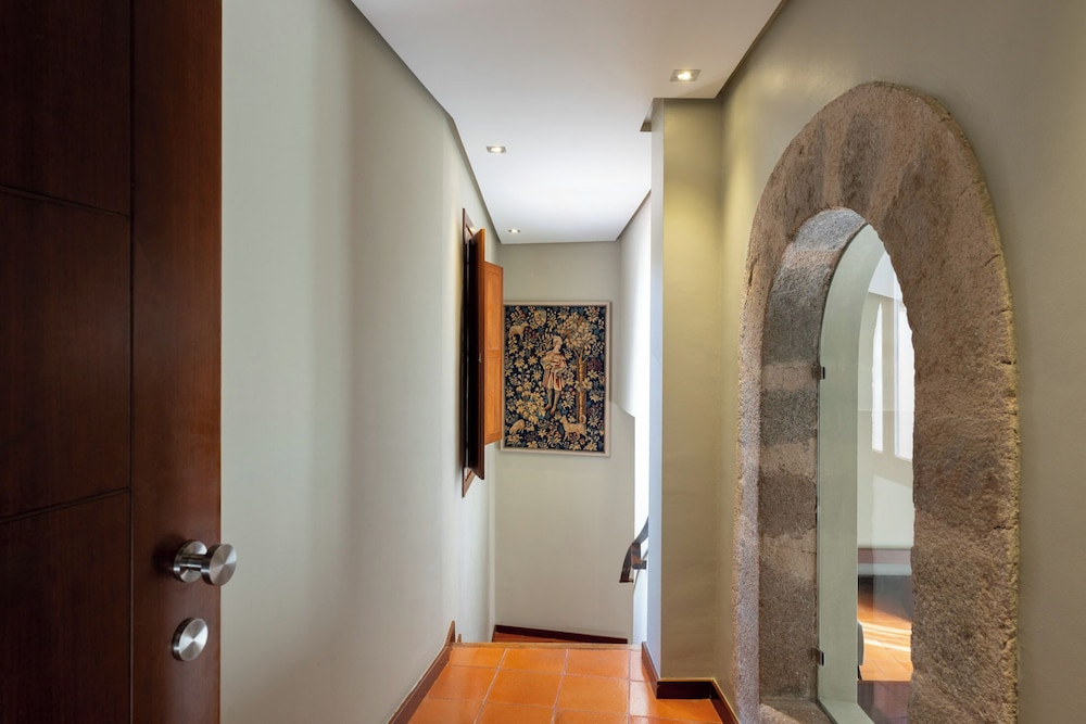 Parador De Caceres 36/63