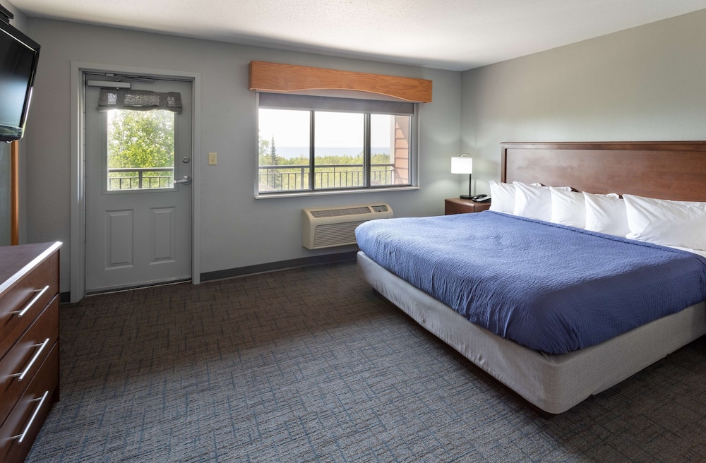 AmericInn by Wyndham Silver Bay 19/59