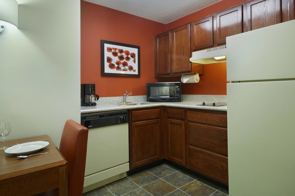 Residence Inn by Marriott Greenville-Spartanburg Airport 7/28