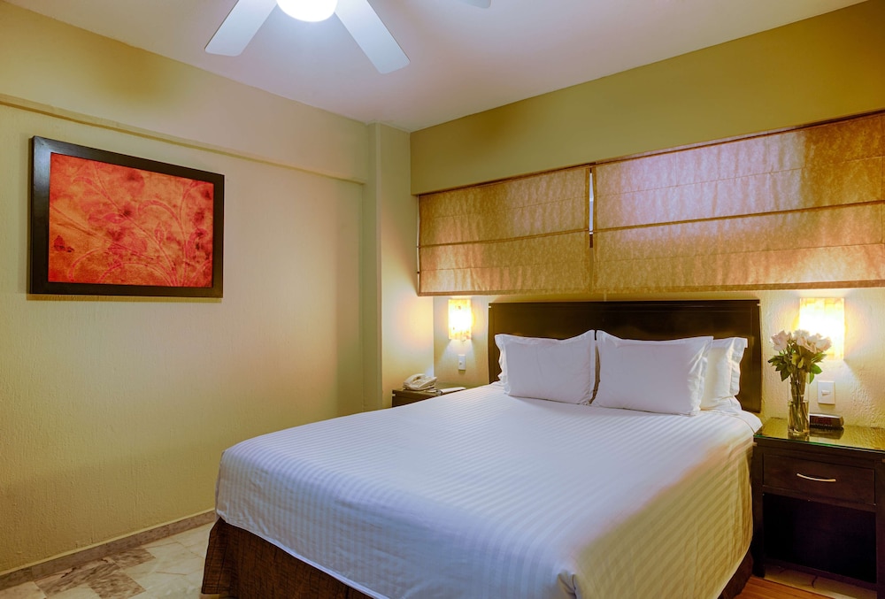 Barcelo Puerto Vallarta - All Inclusive 15/76