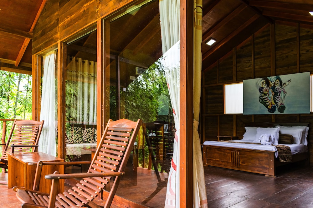 Kandy Cabana Eco Resort 18/36
