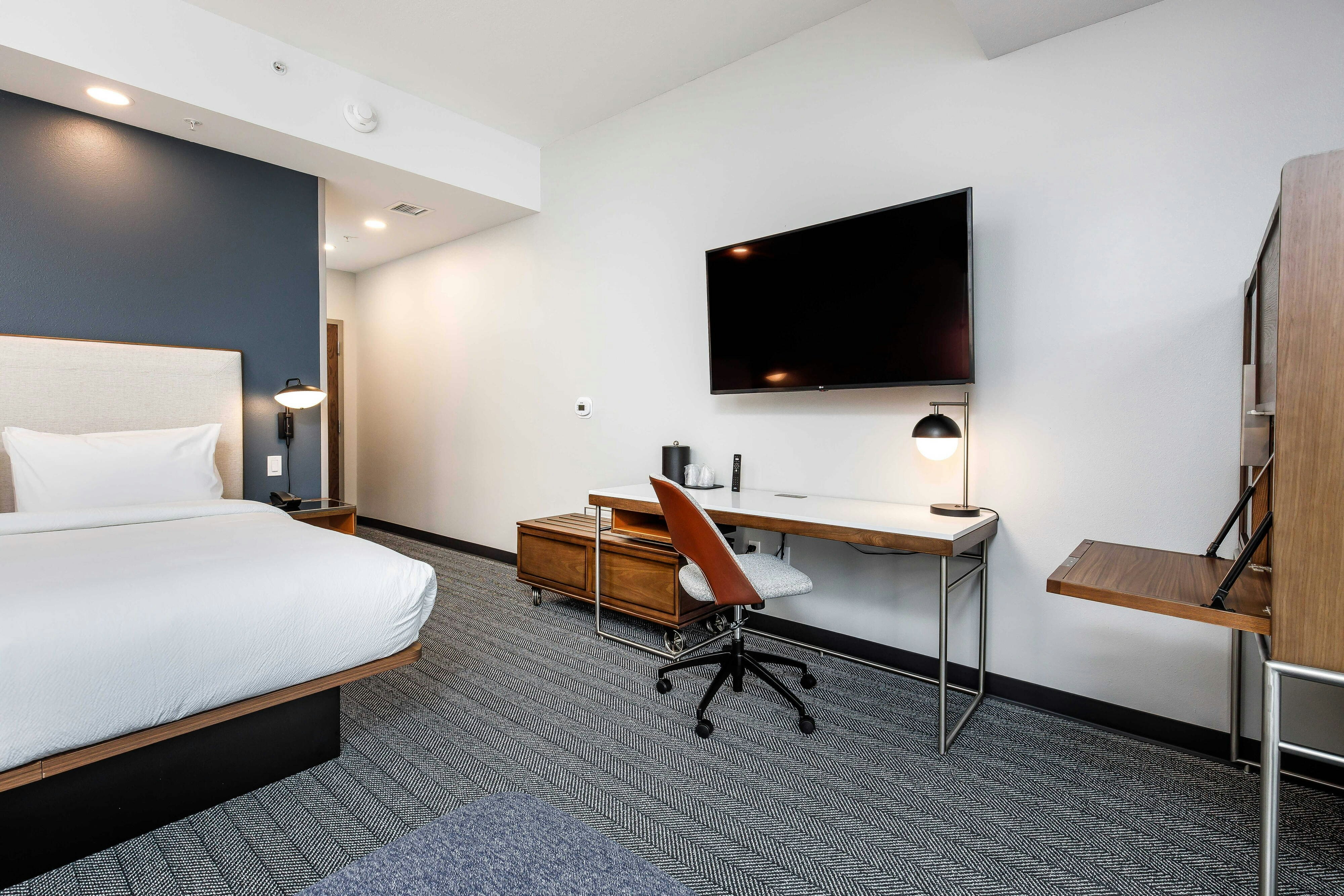 Courtyard by Marriott Pensacola West 9/44