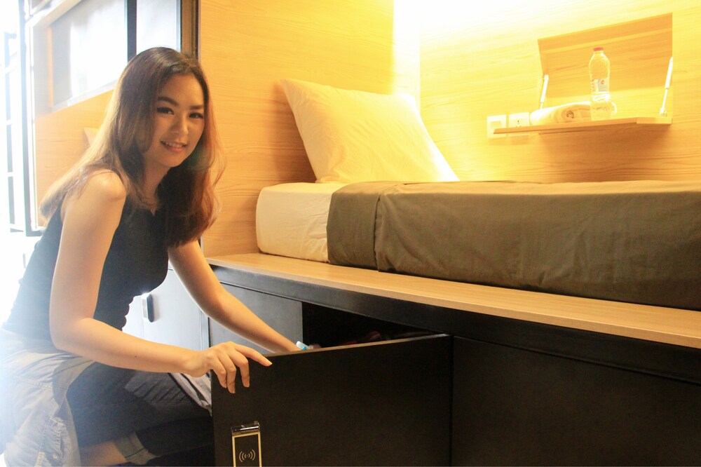 My Studio Hotel Surabaya Hostel 12/18