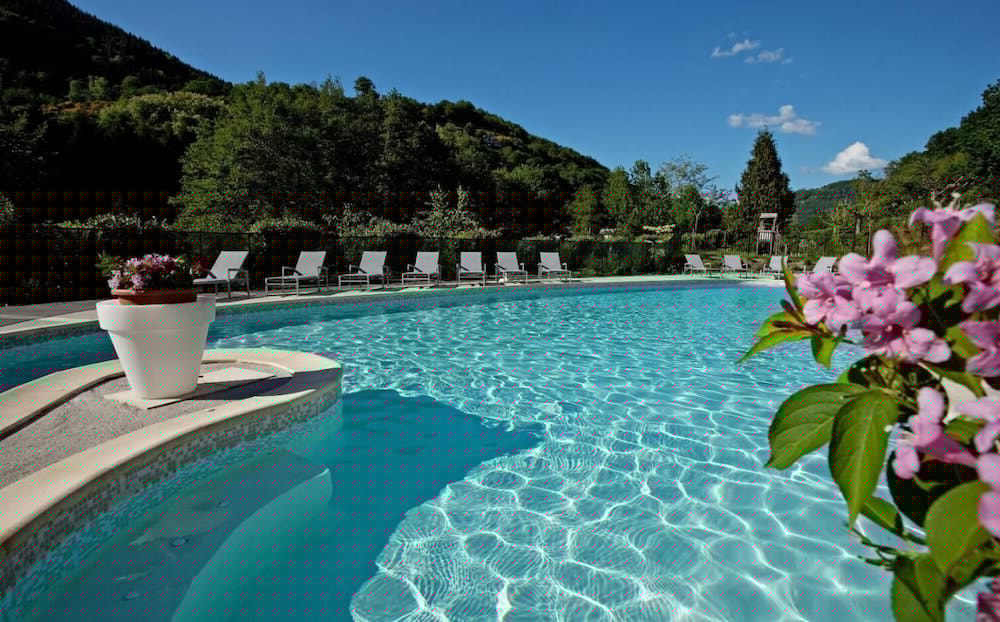 HOTEL LA RIVIERE 8/67
