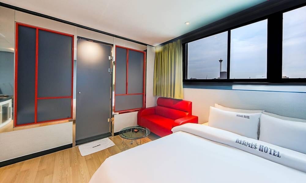 Hermes Hotel 13/56