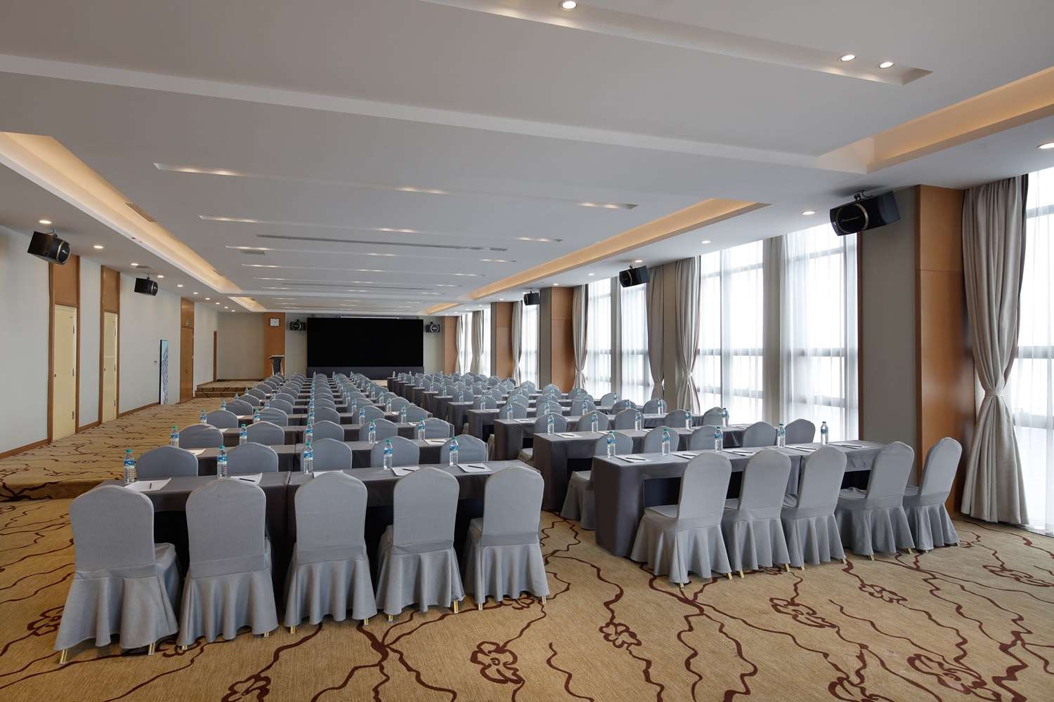 Ramada Encore by Wyndham Wuhan 37/42