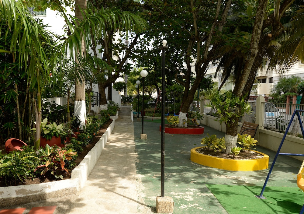 Hotel Bahia 39/43