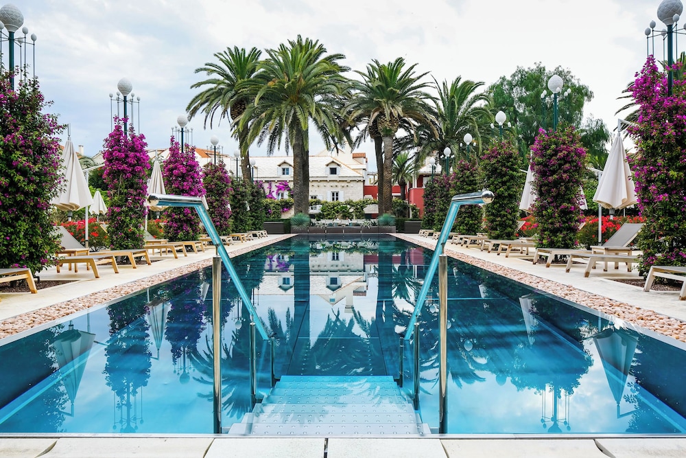 HOTEL LEMONGARDEN 23/50
