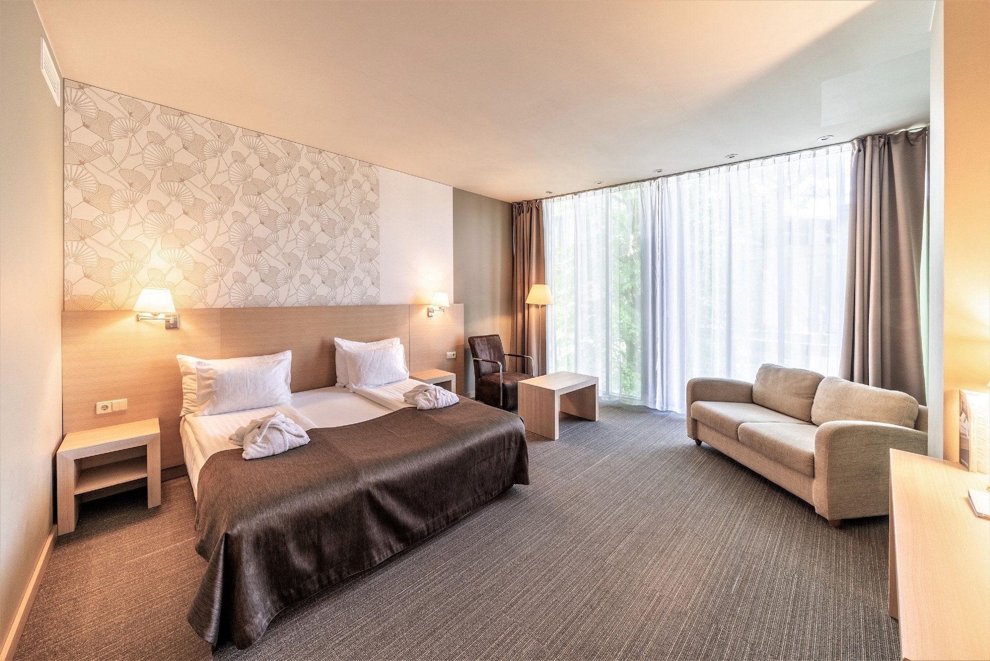 SUPERIOR, DOUBLE BED