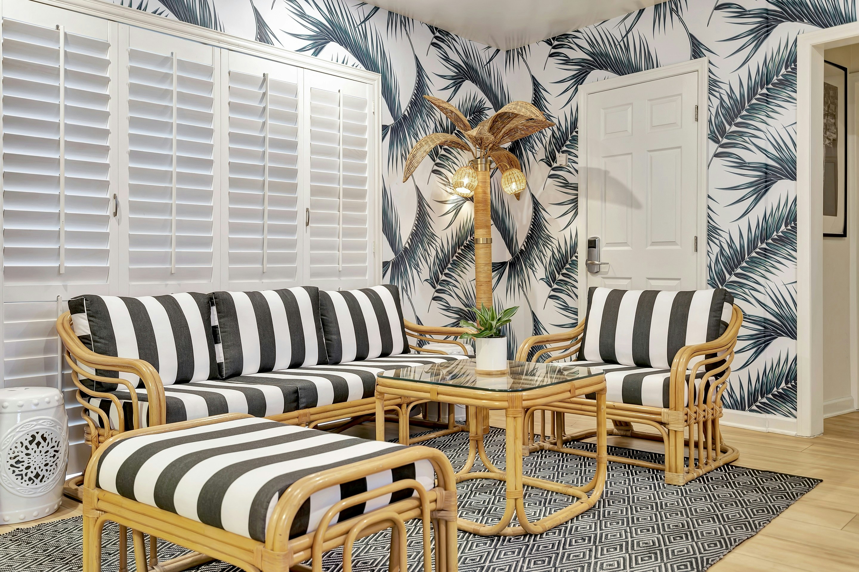 Santa Monica Hotel 50/61
