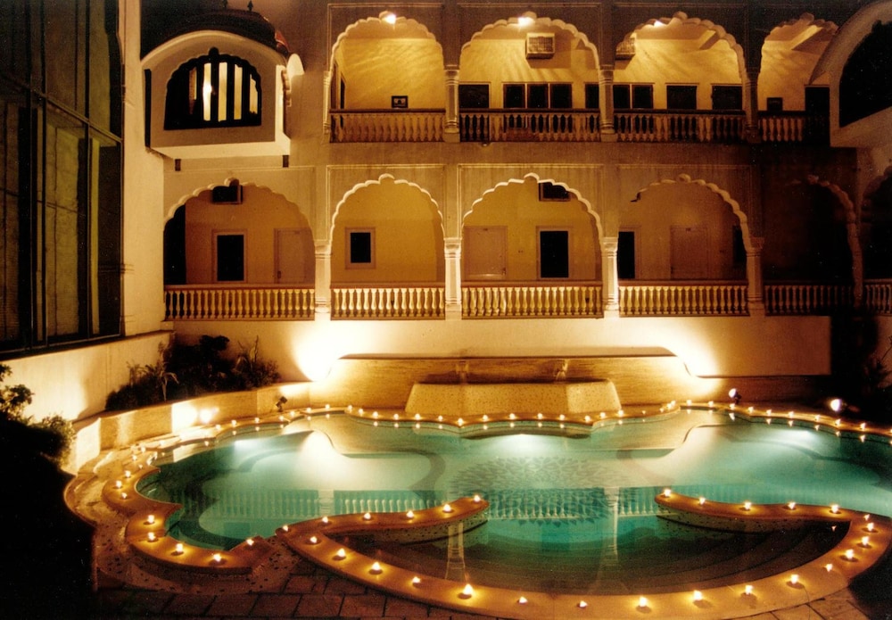 Mandawa Haveli 9/70