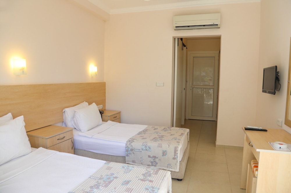 Viras Hotel 15/45