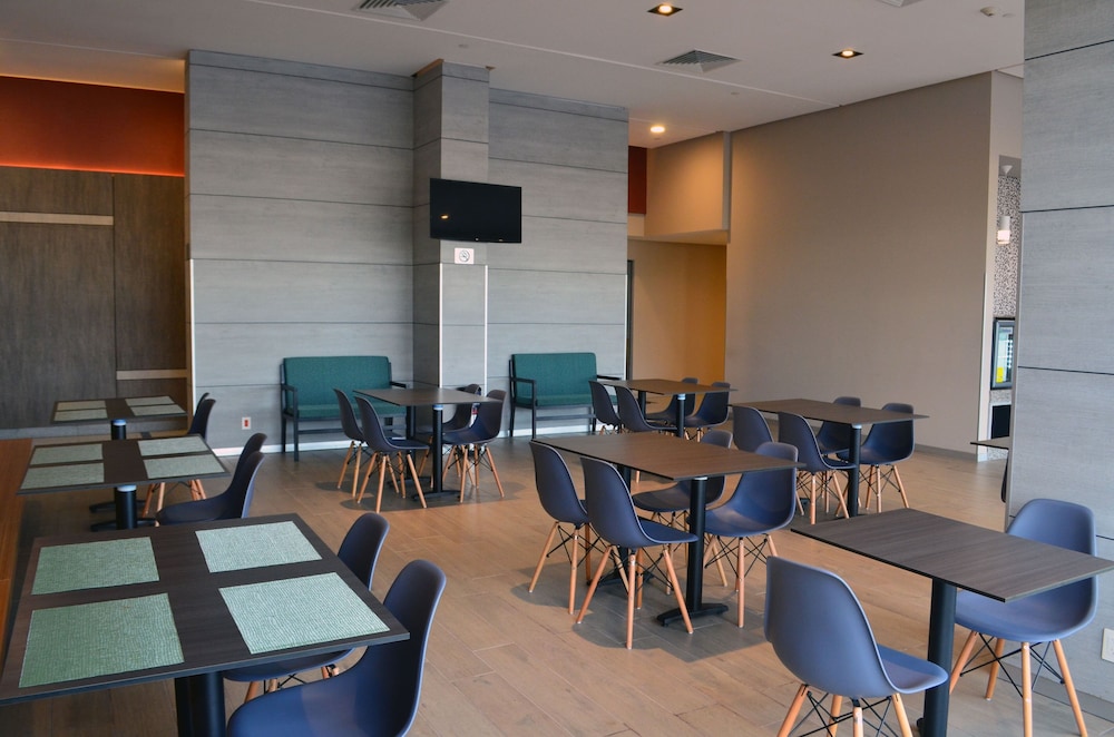 Hotel Casa Inn Business Irapuato 56/63