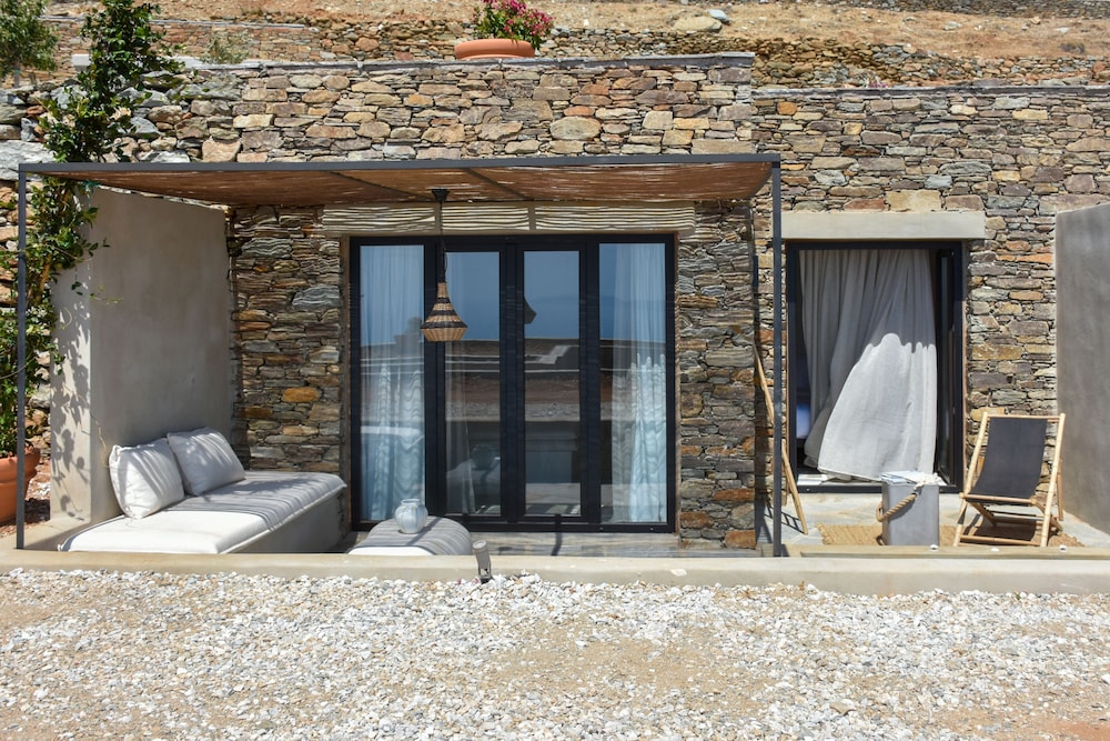 Under the Sun Cycladic Village 6/66