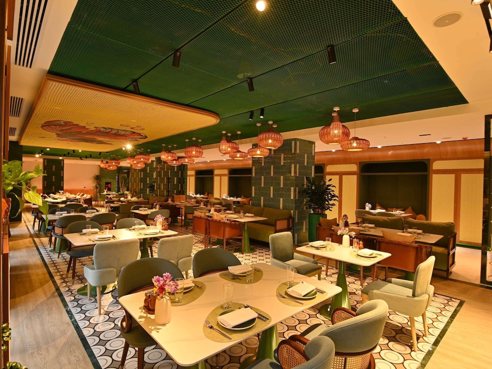 Mercure Tashkent North 76/90