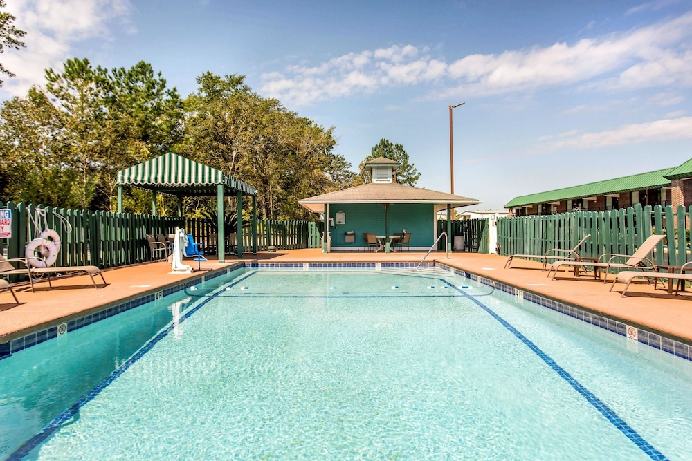 Quality Inn And Suites Vidalia 21/31