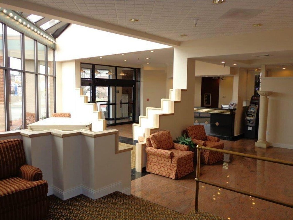 Euro Suites Hotel 26/52