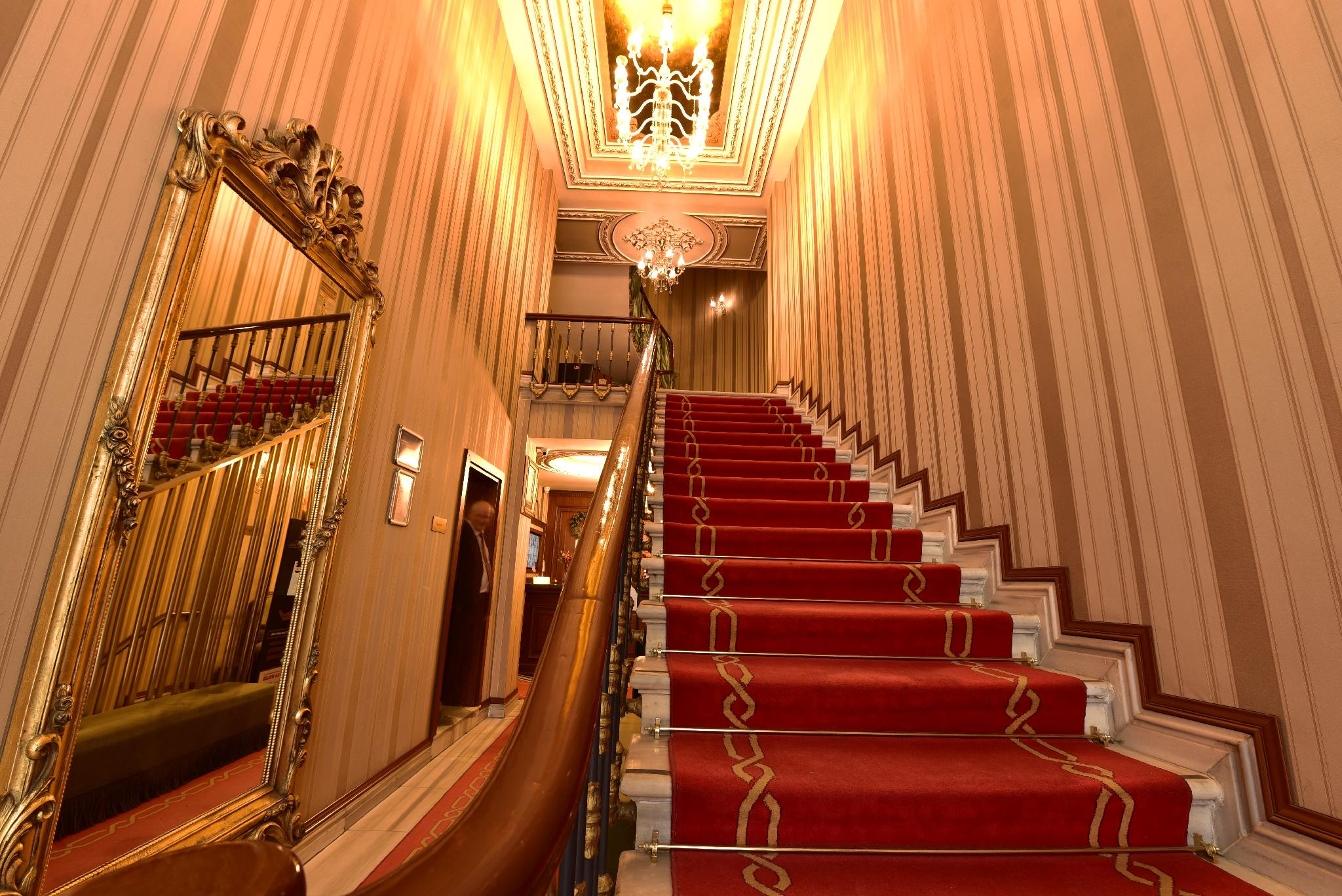Meserret Palace Hotel in ISTANBUL