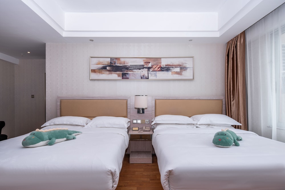 Baiyun Airport Grand Hyaat Airport Hotel - 24-hour Free Shuttle Bus 12/19