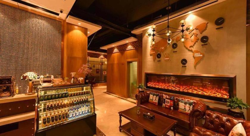 James Joyce Coffetel (Beijing Zhongguancun Renmin University Metro Station) 17/47