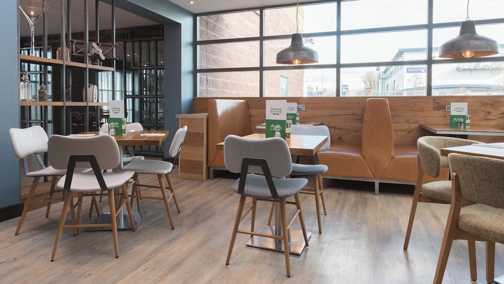 HOLIDAY INN MANCHESTER-CENTRAL PARK 45/73