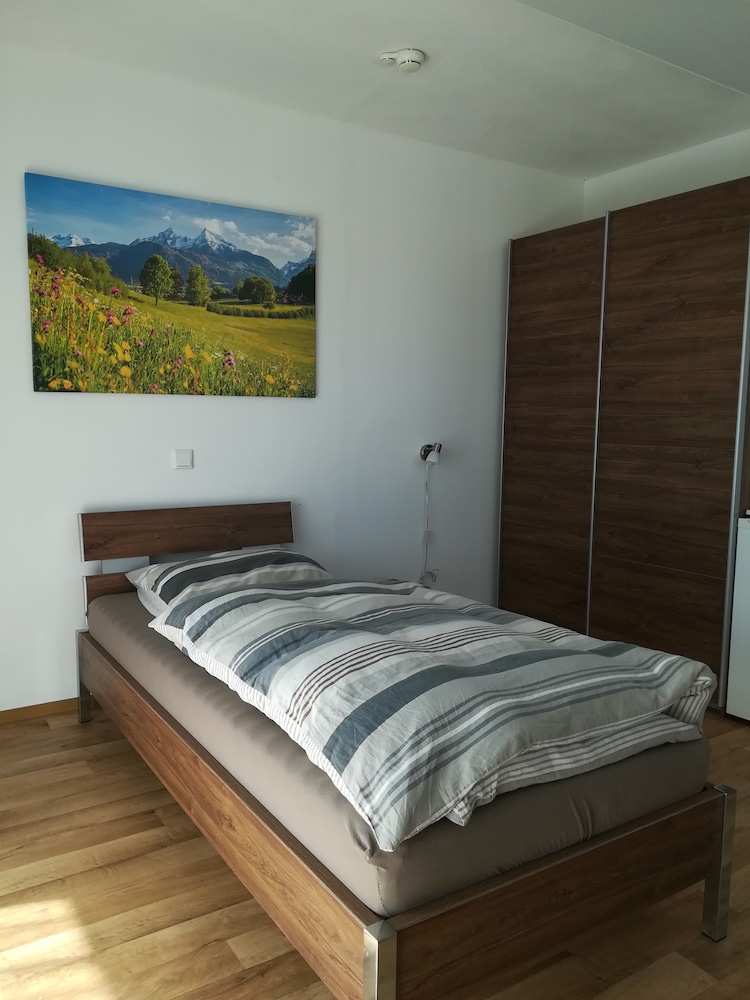 ROOM, SINGLE, BALCONY