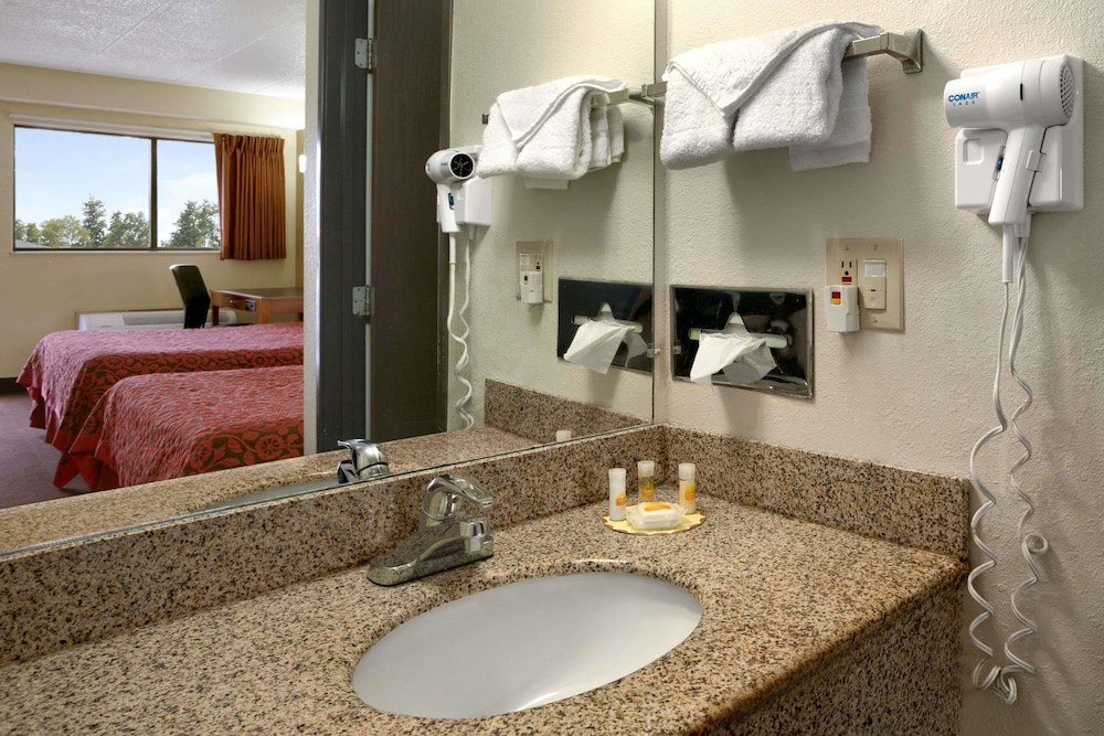 Days Inn by Wyndham Cloverdale Greencastle 35/50