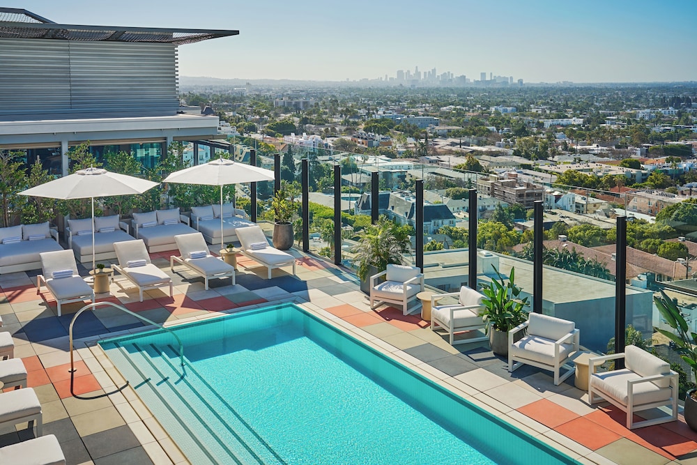 The Sun Rose West Hollywood 32/69