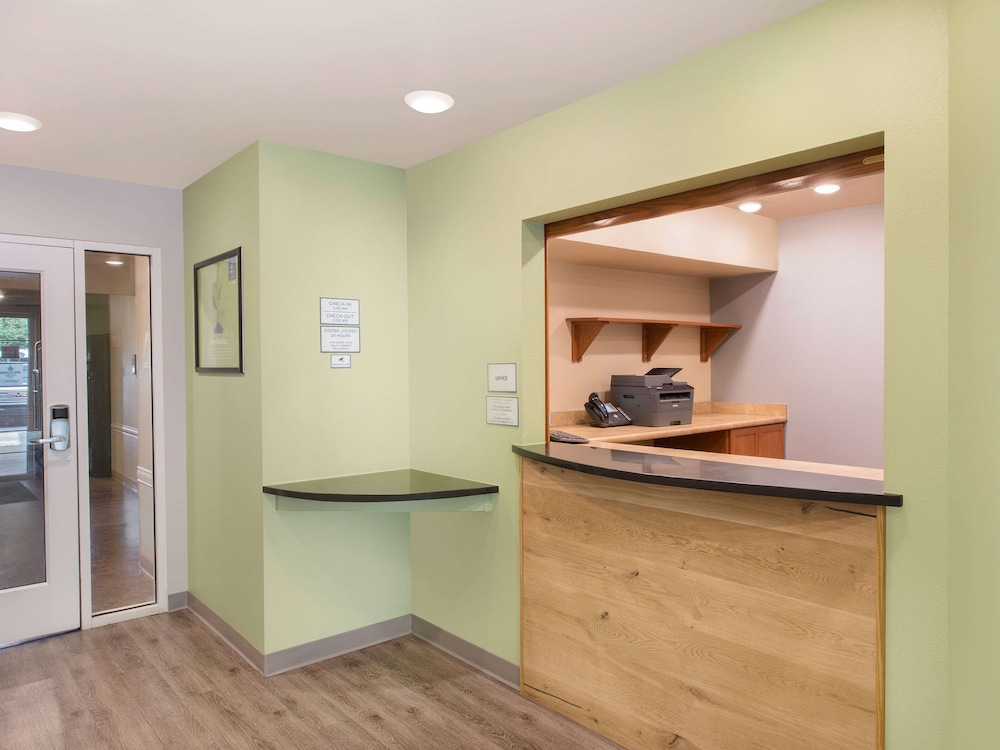 Extended Stay America Select Suites Atlanta Chamblee 4/53