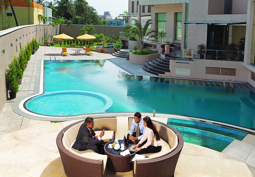 Grand Estancia 53/56