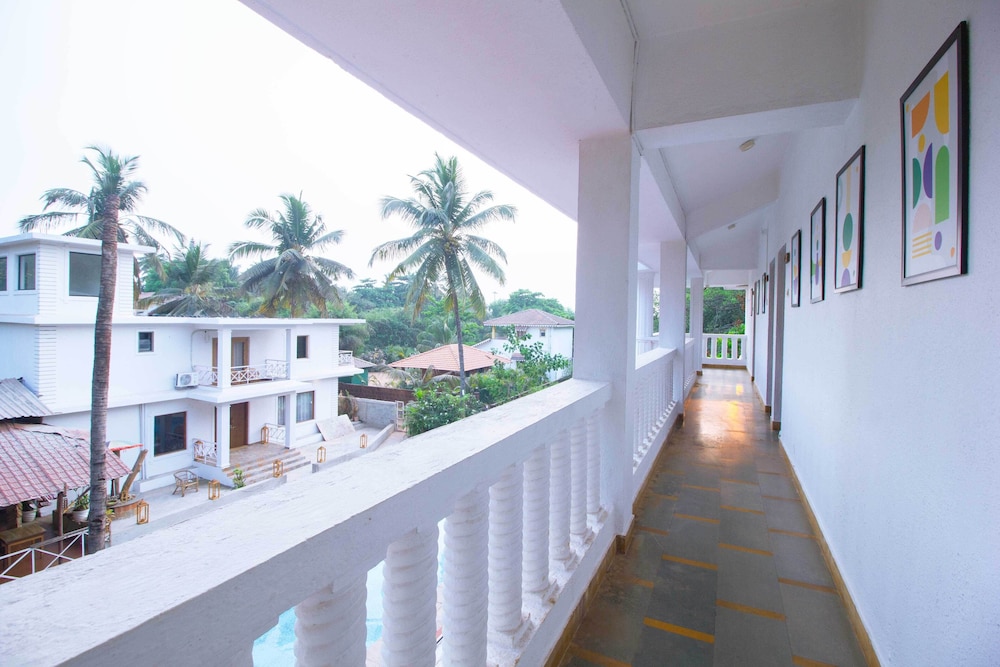 Oyo 4977 Kristal Sands Beach Resort 73/78