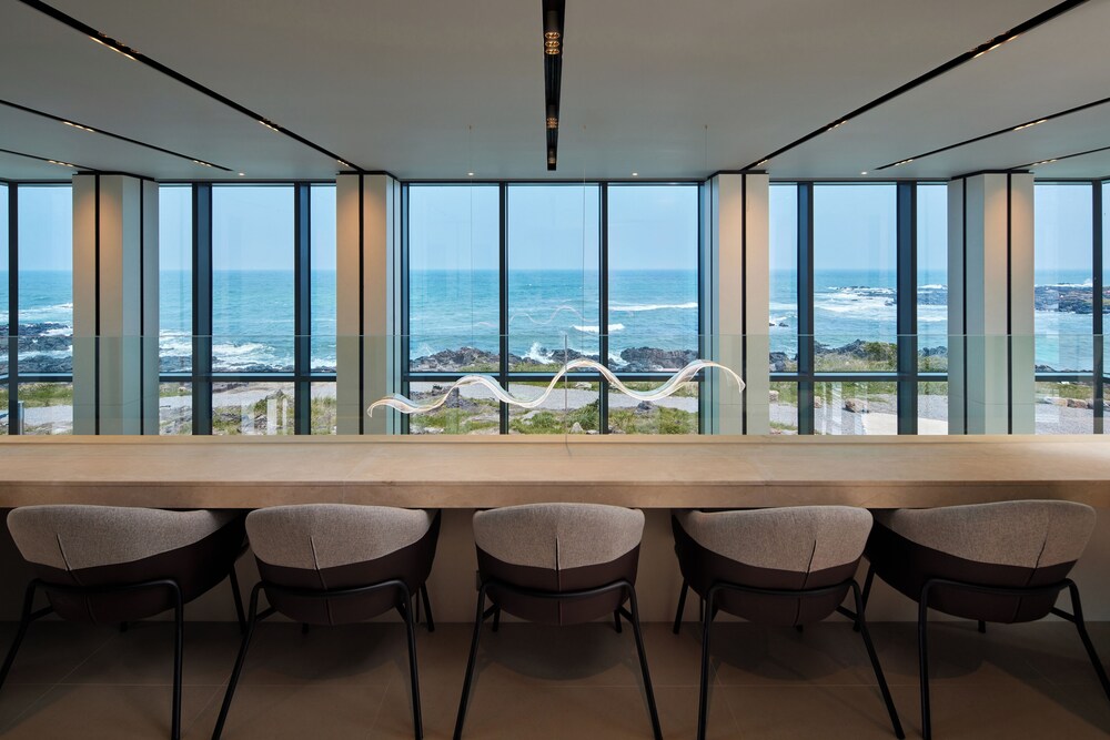 Shilla Stay Plus Iho Tewoo Ocean Front 27/50