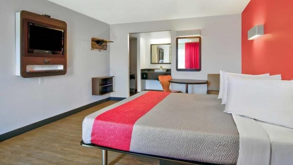Motel6 Victorville, CA - Apple Valley 27/49