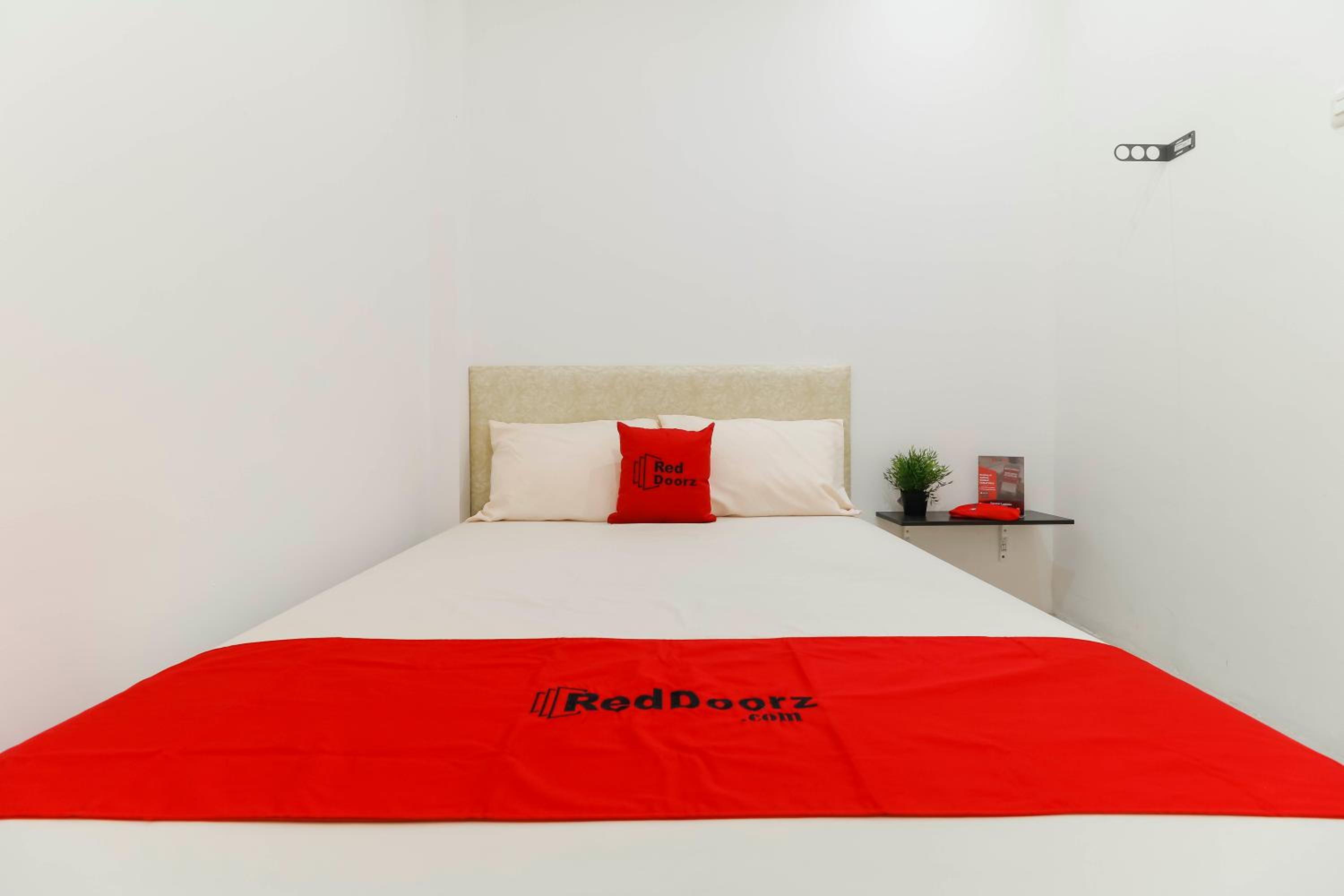 Reddoorz Plus Kapuk Business Park 10/33