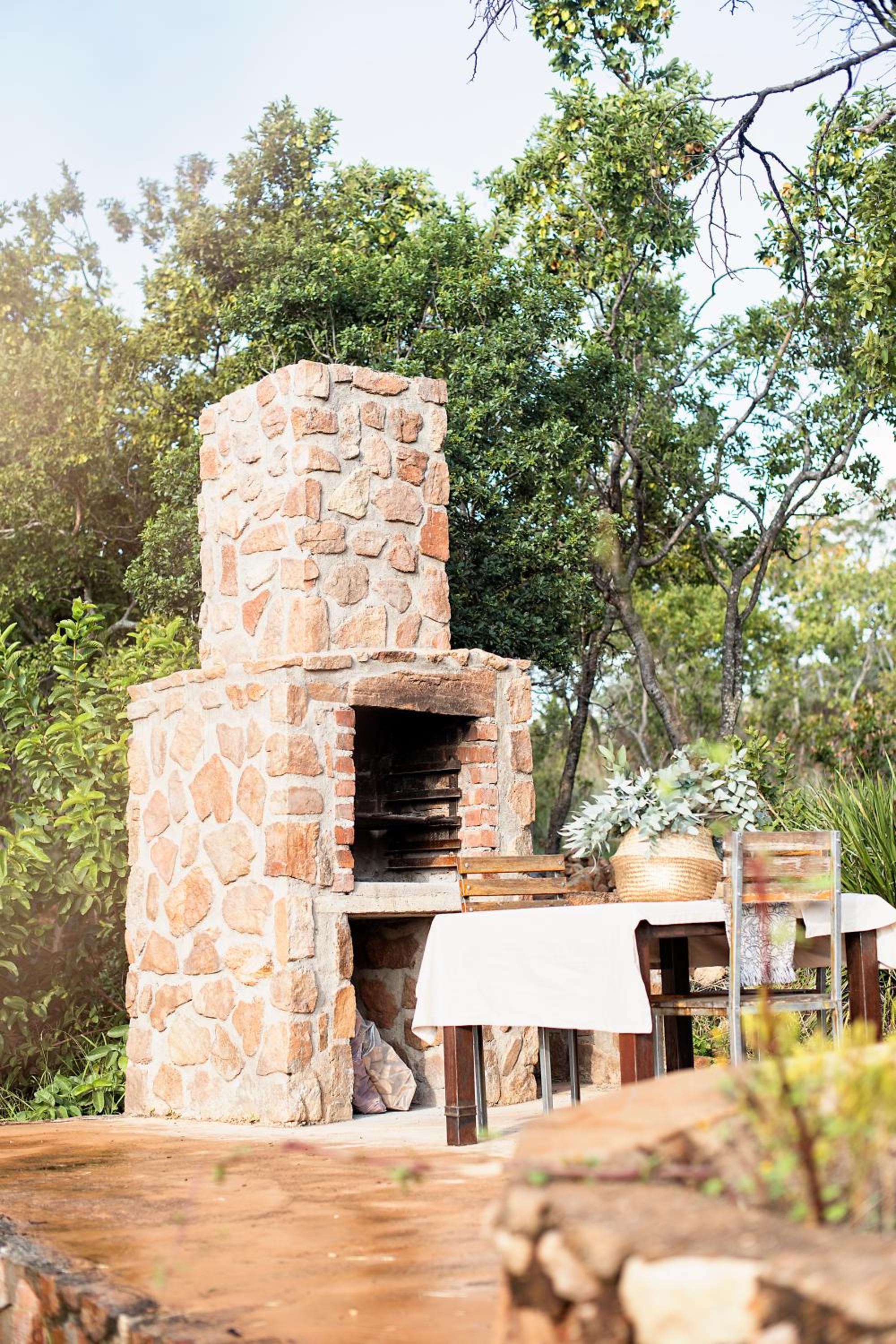 Milorho Lodge 1/50