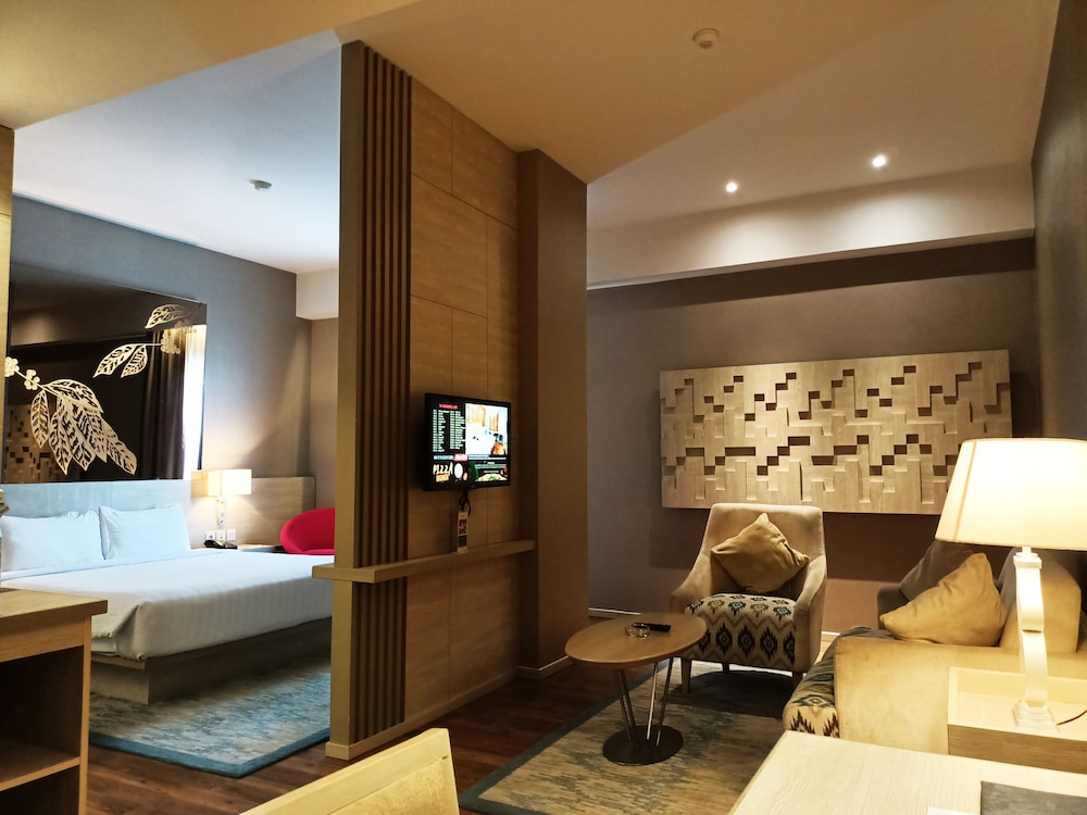 The Melio Enim Hotel 12/17