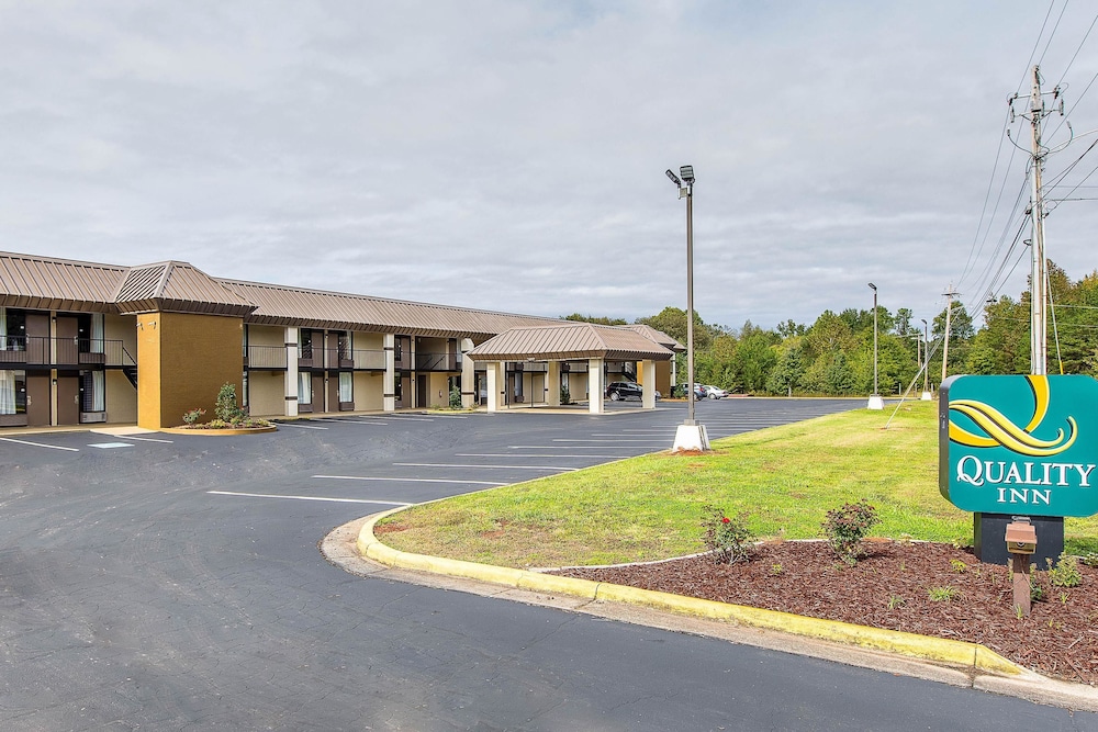 Quality Inn Forest City, NC 3/59