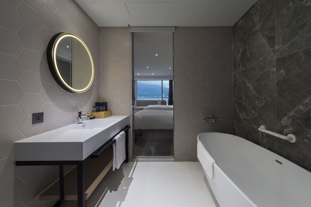Golden Tulip FAB Hotel 40/43