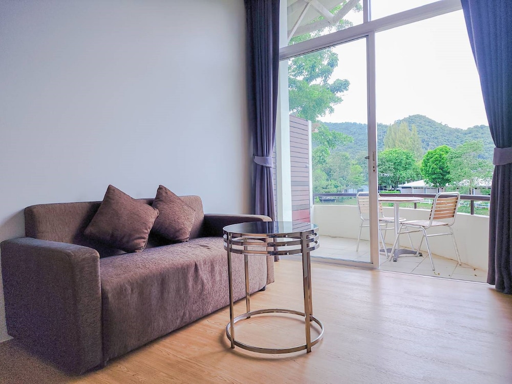The Piano Resort Khao Yai 25/50