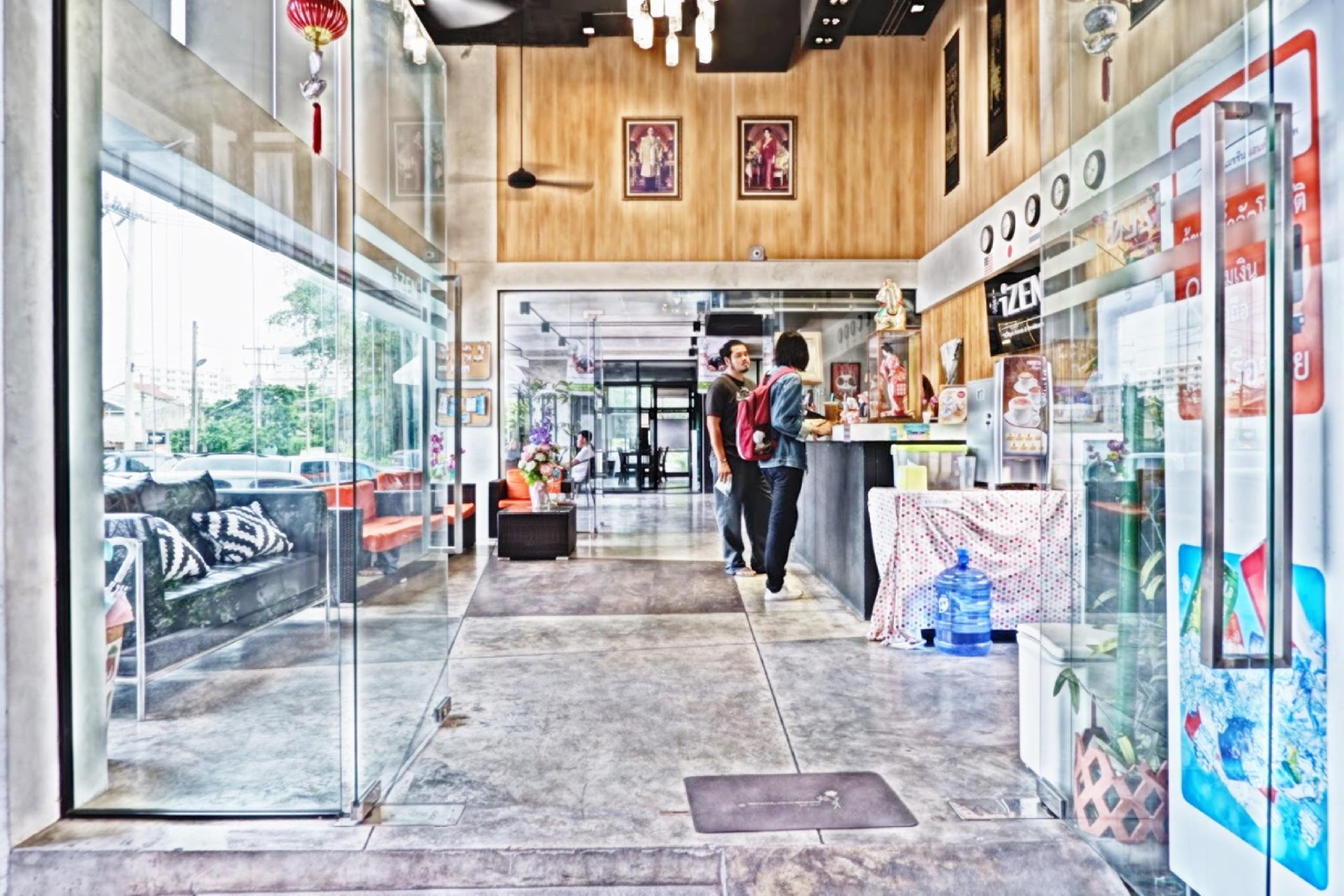 Izen Plus Budget Hotel & Residences 10/57